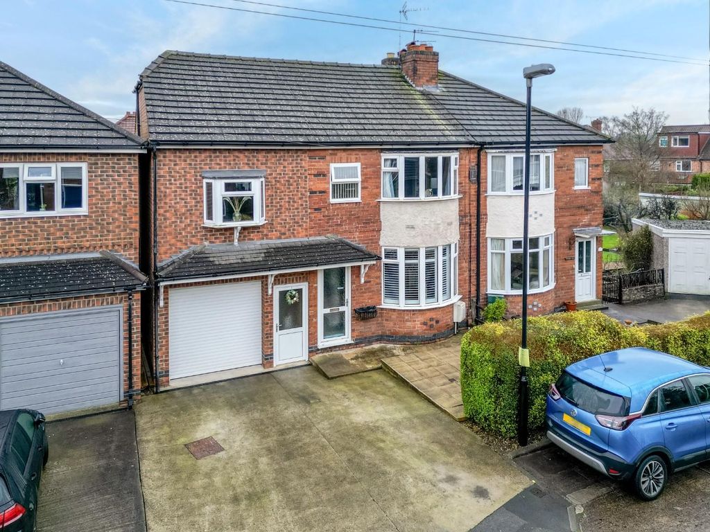 4 bed semidetached house for sale in Northcote Avenue, Holgate, York