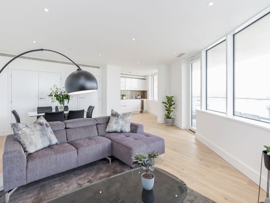 2 bed flat for sale in Lombard Wharf, Lombard Road, Battersea SW11, £