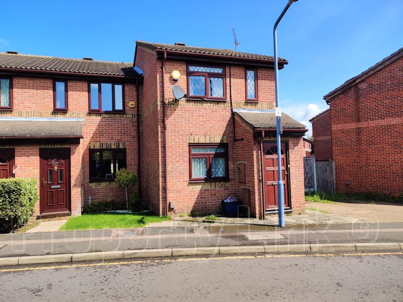 2 bed property to rent in Gibson Road, Dagenham RM8 Zoopla