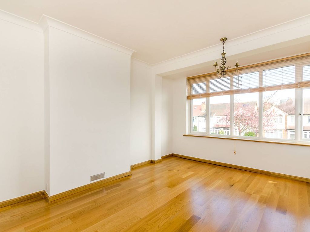 4 bed property to rent in Queen Anne Avenue, Bromley South, Bromley BR2