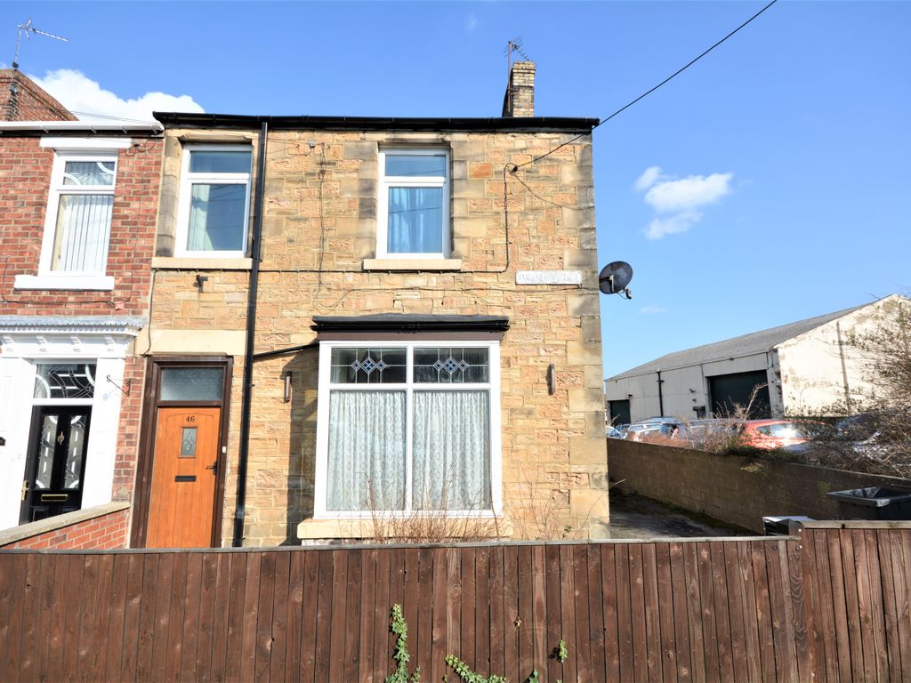 3 bed semidetached house for sale in Swan Street, Evenwood,