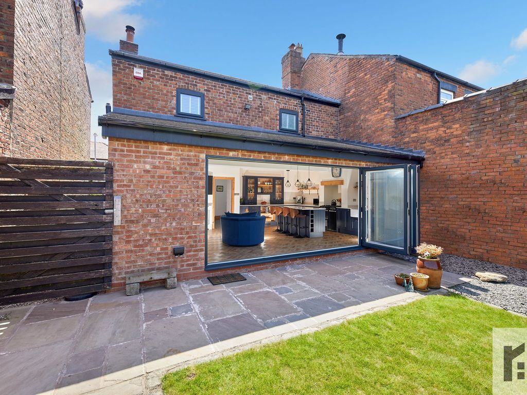 2 bed end terrace house for sale in Bradley Lane, Eccleston PR7 Zoopla