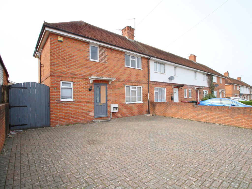 2 bed end terrace house for sale in Merton Road South, Reading RG2 Zoopla