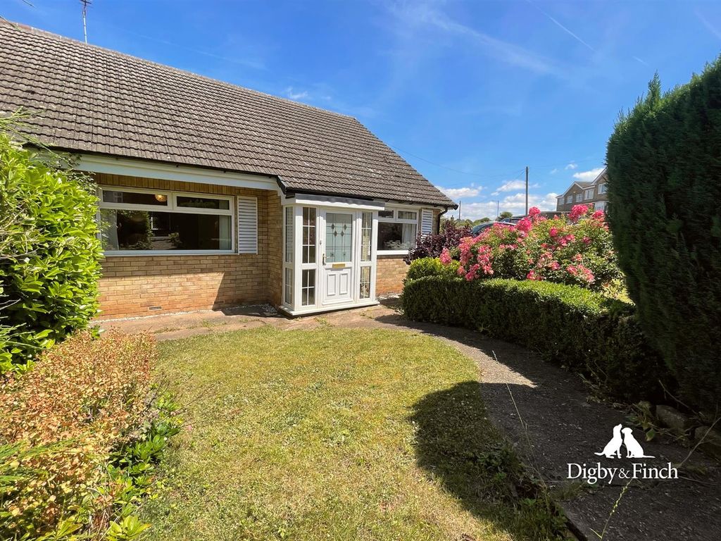 2 bed bungalow for sale in Morton Gardens, RadcliffeOnTrent
