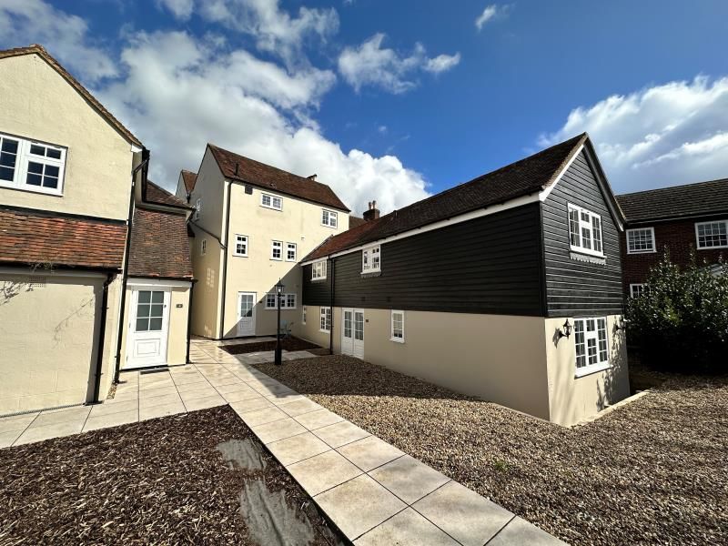 2 bed flat to rent in London Street, Chertsey KT16 Zoopla