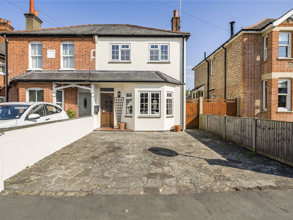 3 bed semidetached house for sale in Kingsway, Woking, Surrey GU21
