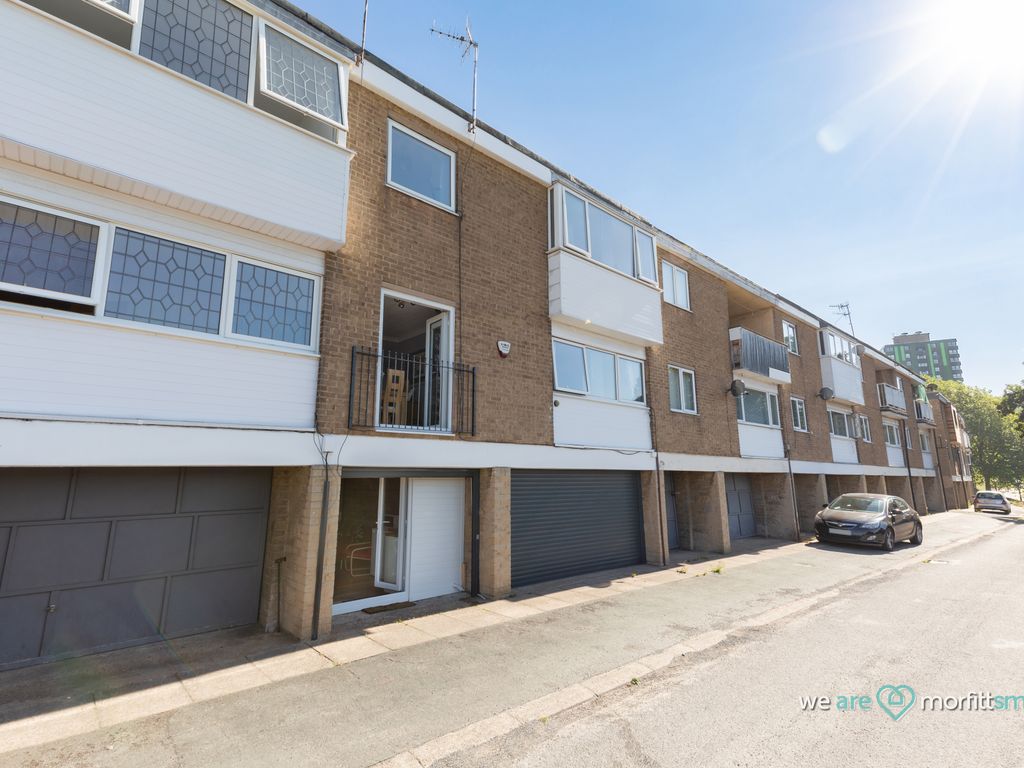 4 bed town house for sale in Grindlow Close, Gleadless Valley, Viewing Essential S14 Zoopla