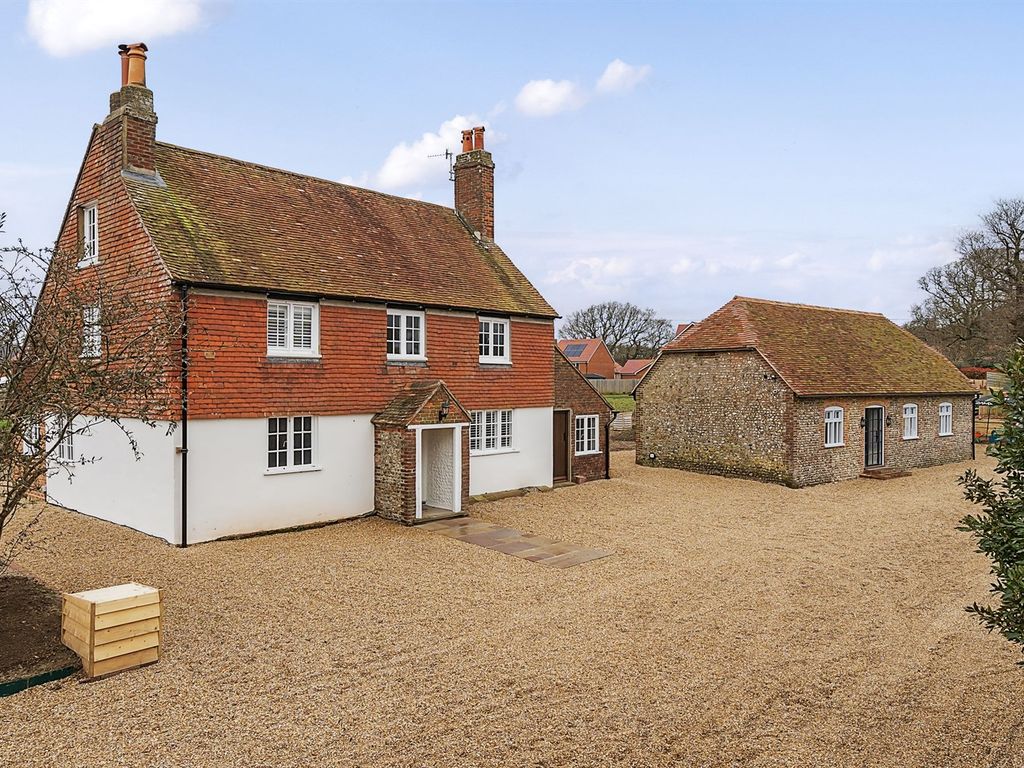 4 bed detached house to rent in White House Farm, Old Broyle Road, West