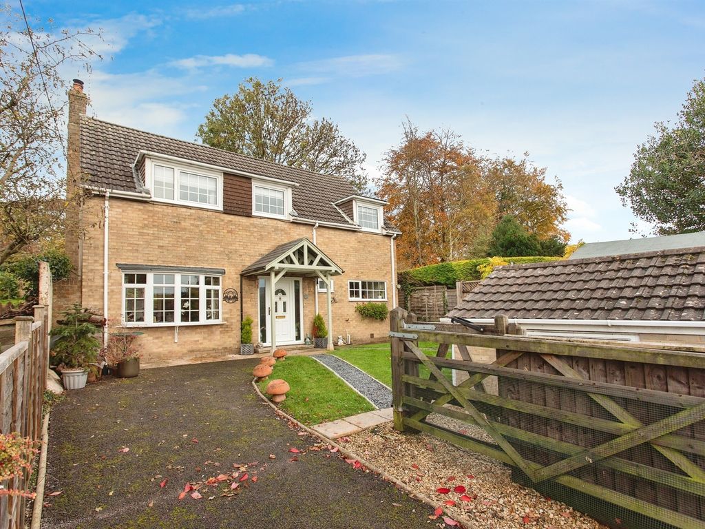 4 bed detached house for sale in Amesbury Road, Shrewton, Salisbury SP3