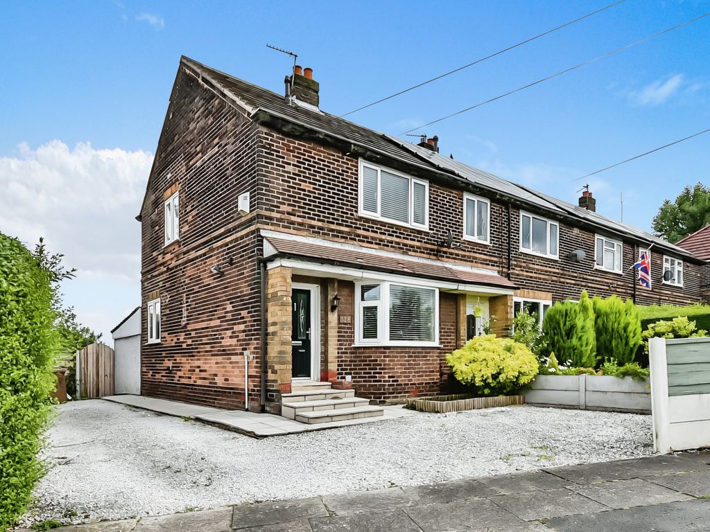2 bed end terrace house for sale in Falcon Crescent, Clifton, Swinton