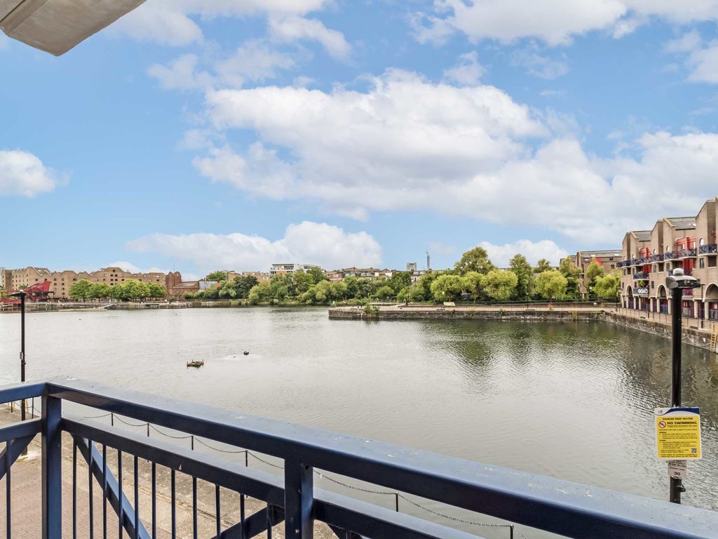 2 bed flat to rent in Newlands Quay, London E1W Zoopla