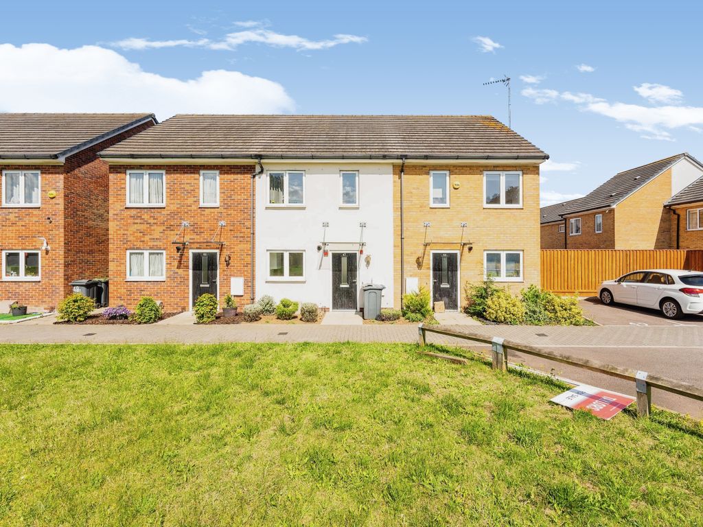 2 bed terraced house for sale in Hedges Way, Luton LU4, £250,000 Zoopla