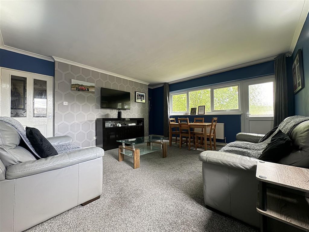 2 bed flat for sale in Mistley Side, Basildon SS16, £210,000 Zoopla