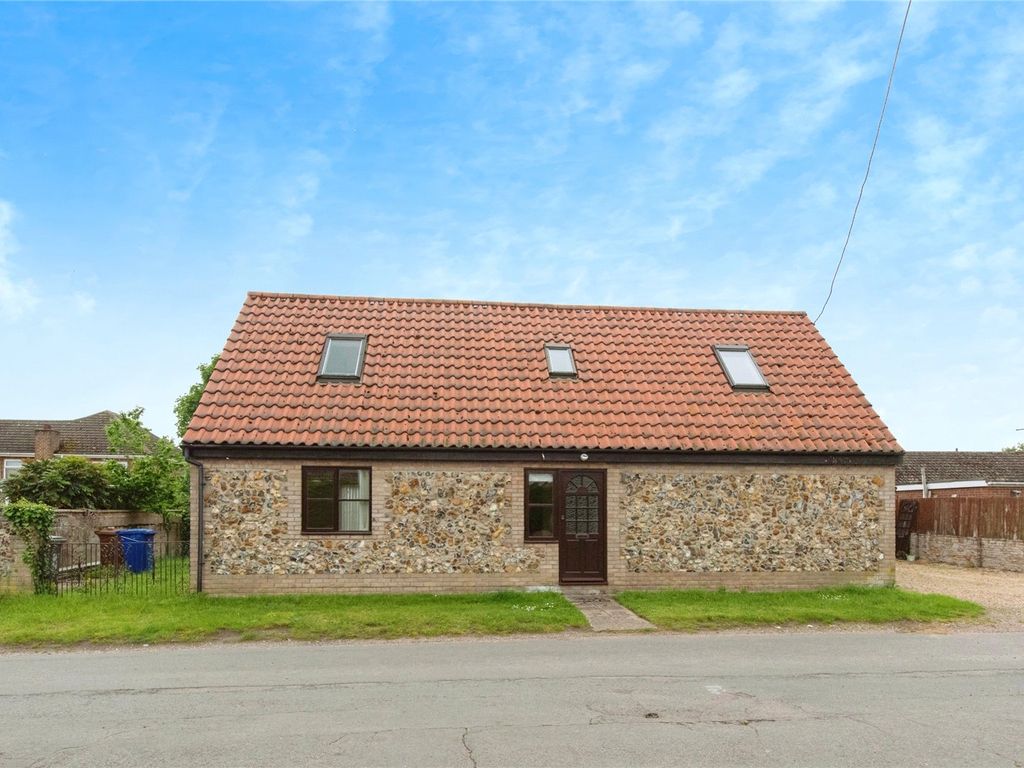 3 bed detached house for sale in Back Street, Lakenheath, Brandon