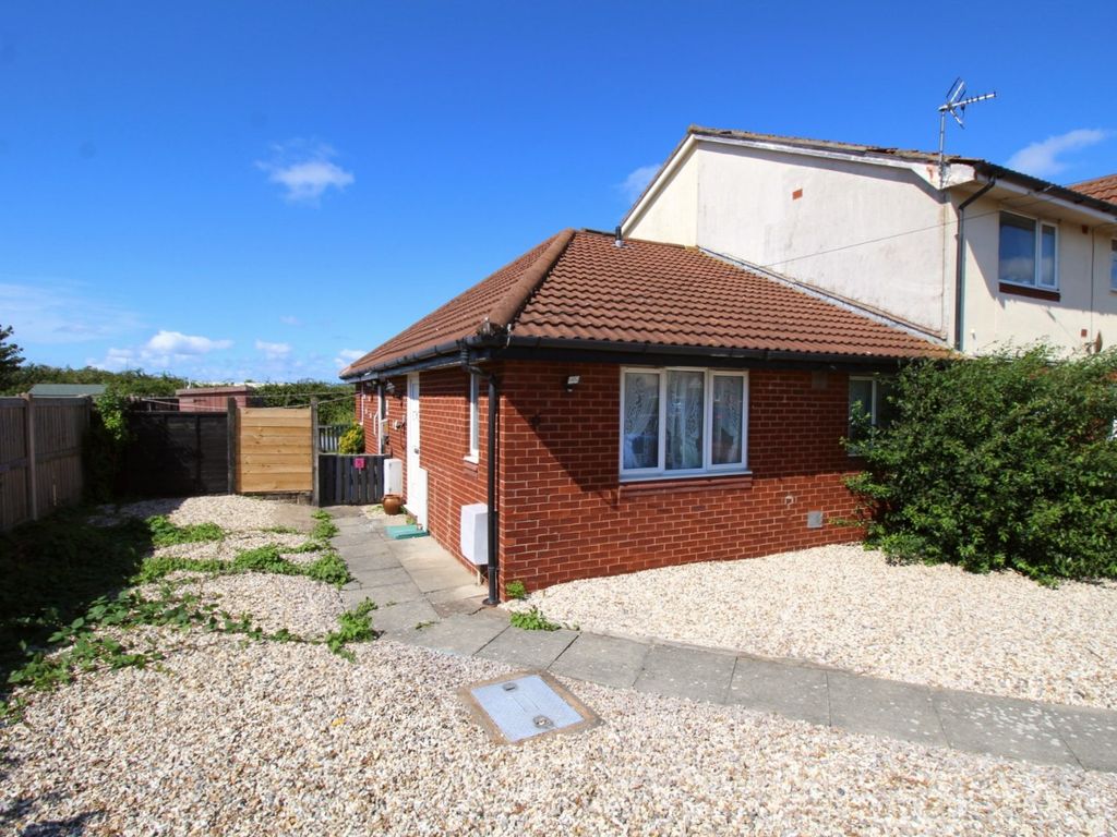 1 bed bungalow for sale in Lon Hedyn, Rhyl, Denbighshire LL18 Zoopla