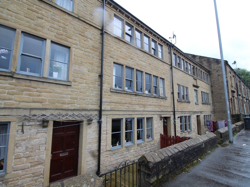 2 bed terraced house to rent in Manchester Road, Linthwaite