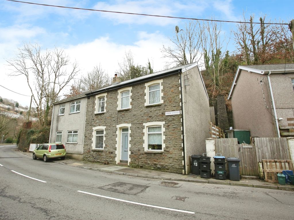 3 bed semidetached house for sale in High Street, Llanhilleth