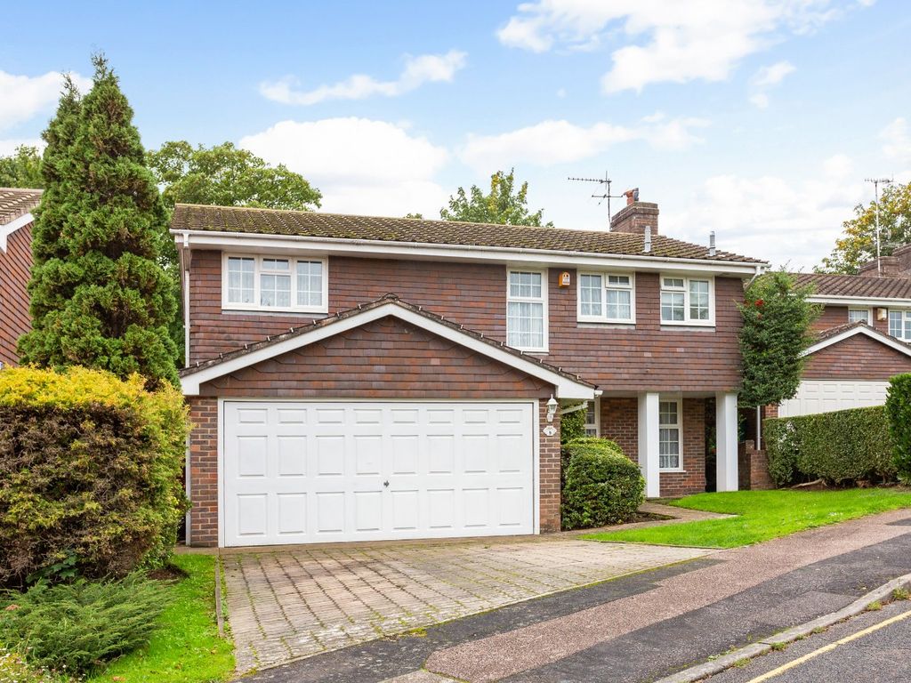 New home, 4 bed detached house for sale in Chartfield, Woodland Drive