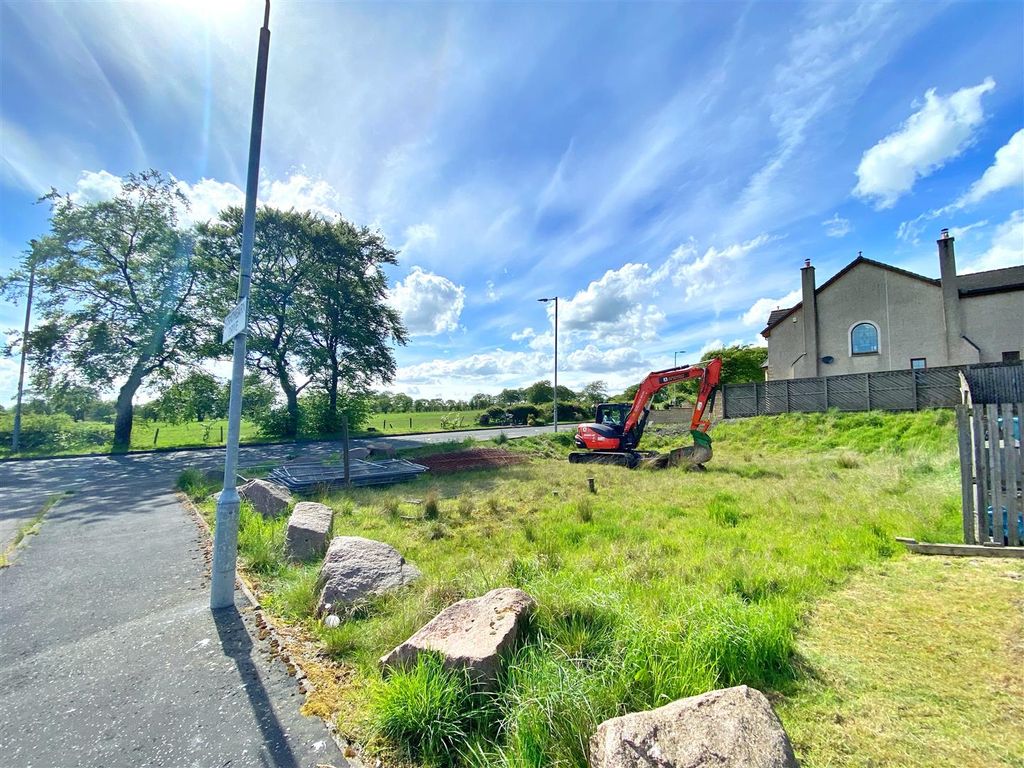4 bed detached bungalow for sale in Strathearn Drive, Plains, Airdrie