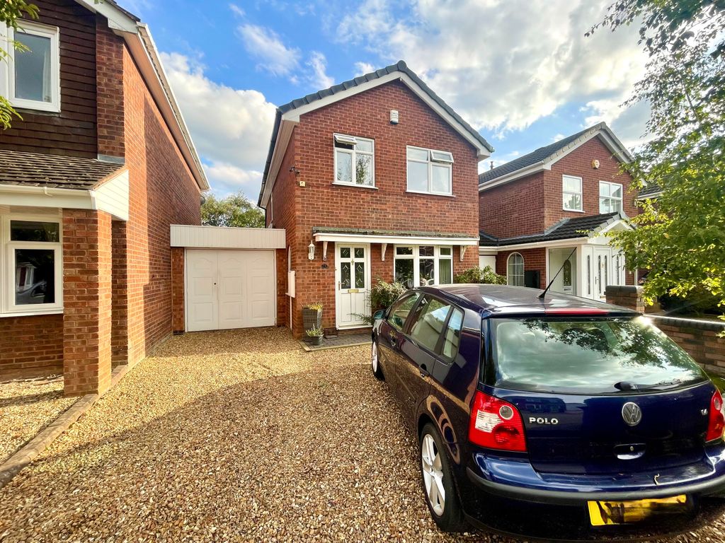 3 bed detached house for sale in Swallowfields Drive, Hednesford