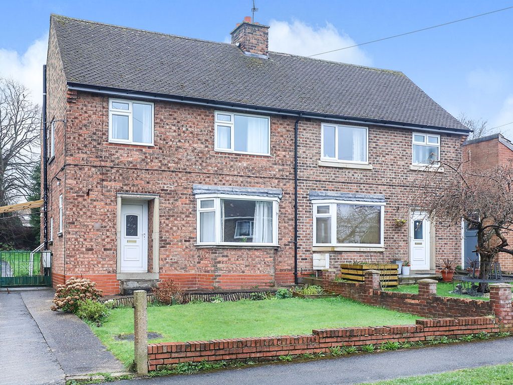 3 bed semidetached house for sale in Carver Close, Harthill, Sheffield