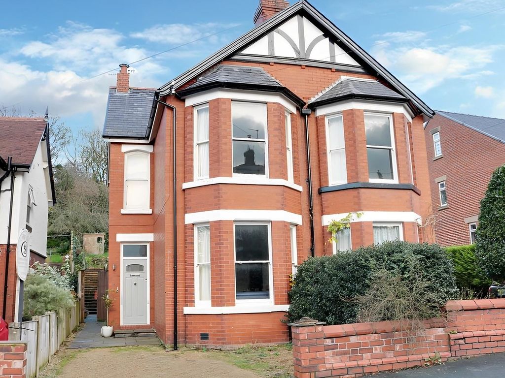 4 bed semidetached house for sale in Howey Lane, Congleton CW12, £