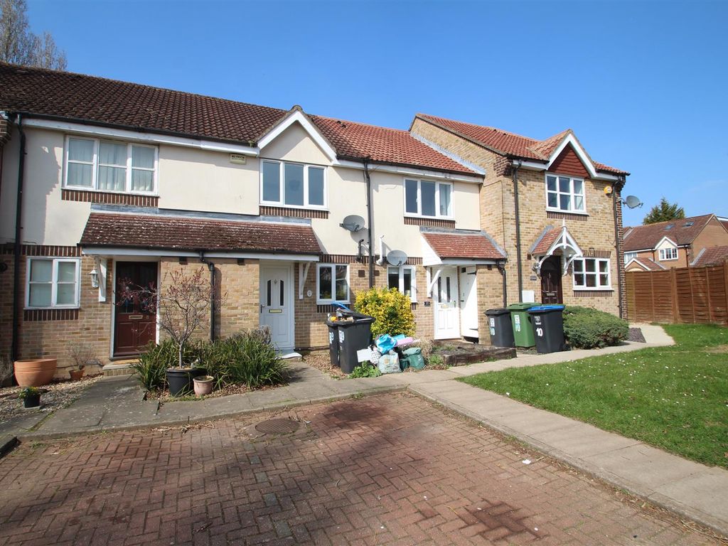 2 bed terraced house to rent in Denbigh Close, Adeyfield, Hemel