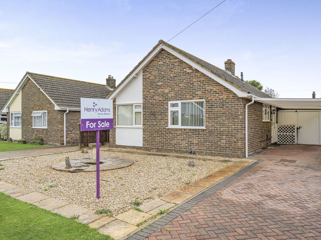 2 bed detached house for sale in St. Itha Close, Selsey PO20, £425,000