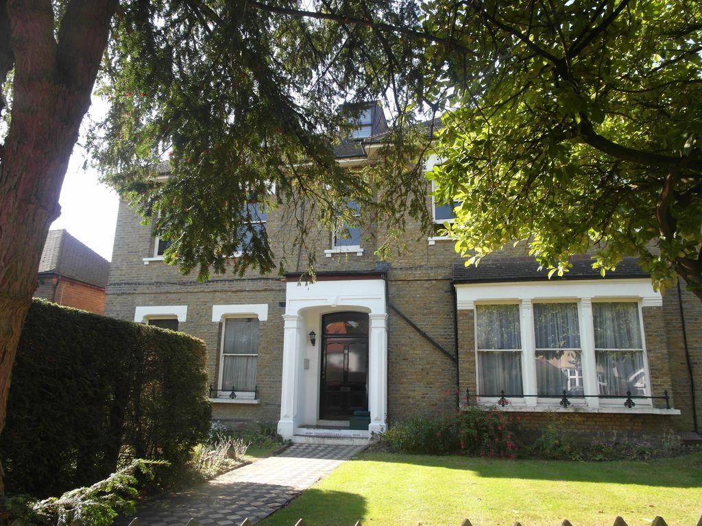 Studio to rent in Berrylands Road, Surbiton KT5, £1,200 pcm Zoopla