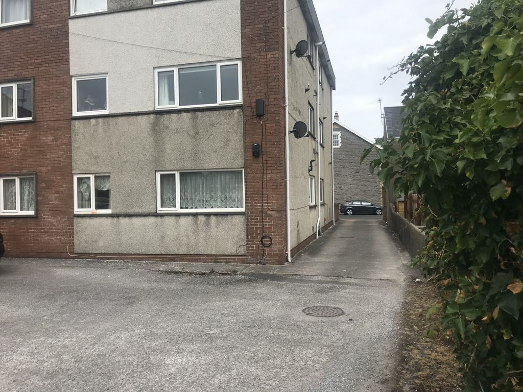 2 bed flat to rent in South Road, Porthcawl CF36 Zoopla