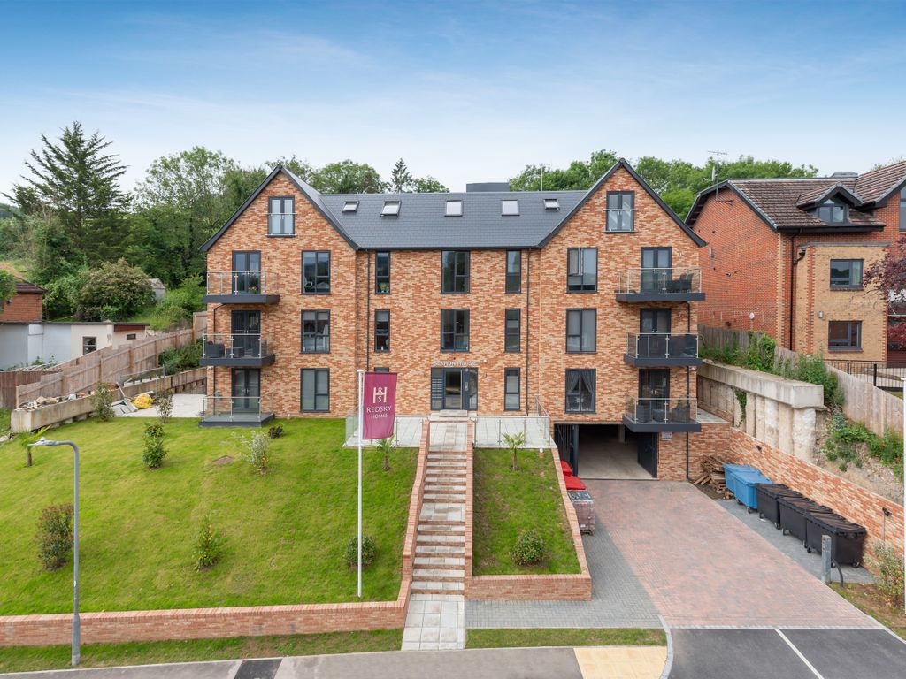 2 bed flat to rent in Sekhon House, Kingsmead Road, High HP11