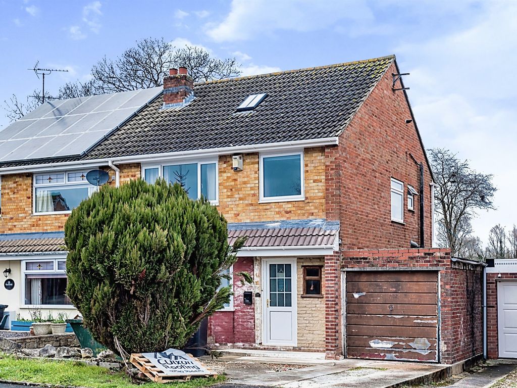 4 bed semidetached house for sale in Queensfield, Swindon SN2 Zoopla