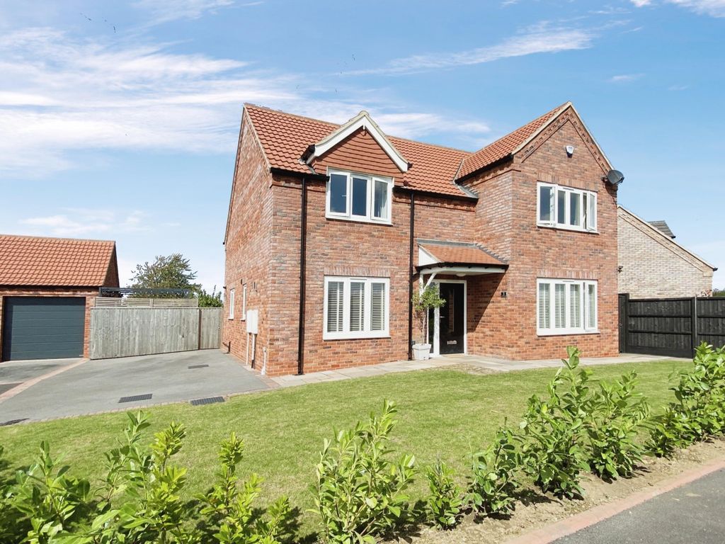 4 bed detached house for sale in Hawthorn Rise, Scotter, Gainsborough