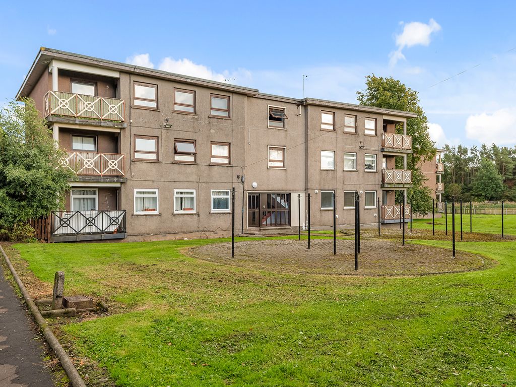 3 bed flat for sale in Chapelle Crescent, Tillicoultry