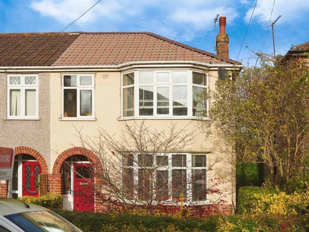 3 bed end terrace house for sale in Chewton Close, Bristol BS16, £