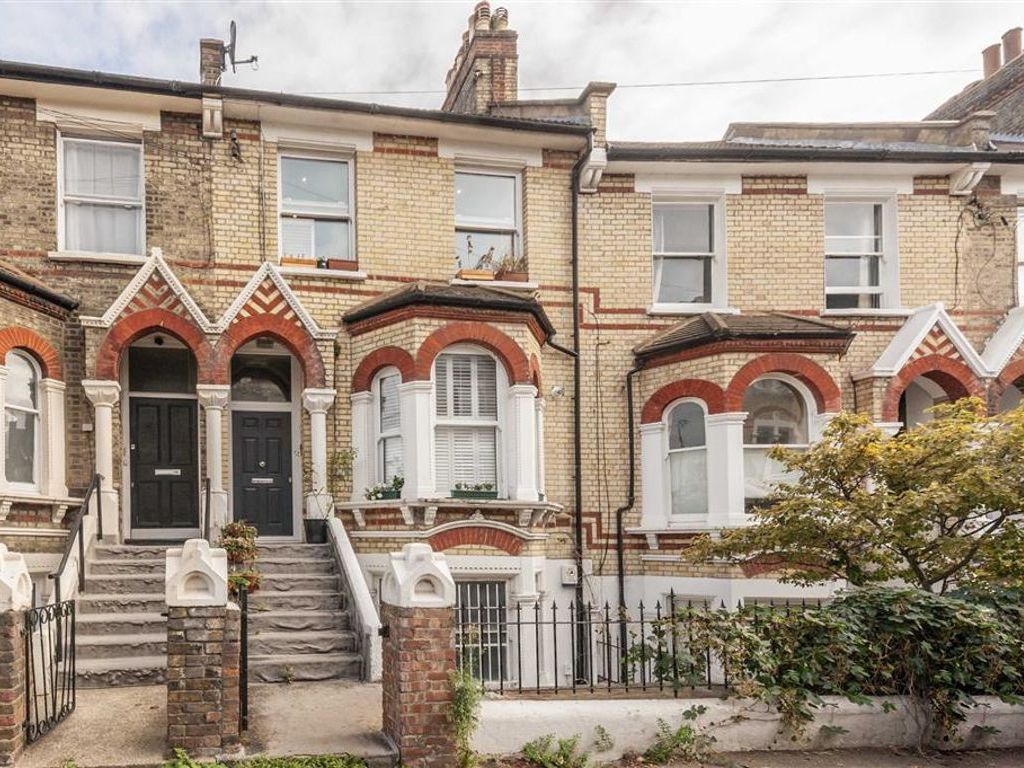 2 bed flat for sale in Elm Park, London SW2, £500,000 Zoopla