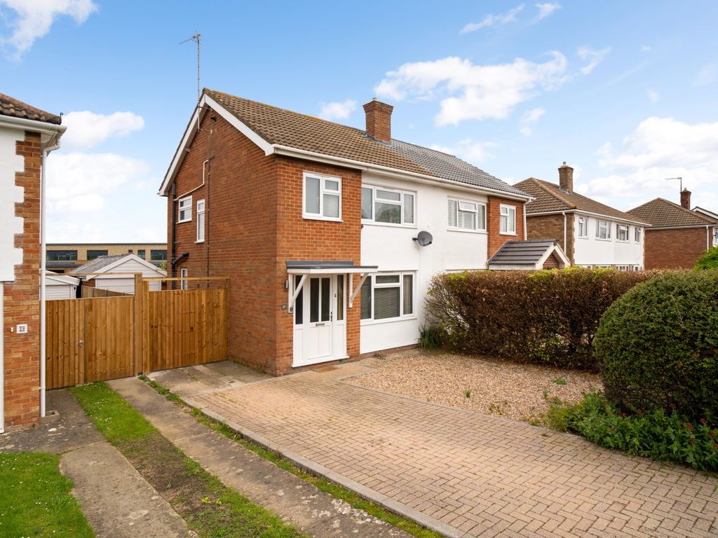 3 bed semidetached house for sale in Chelmsford Avenue, Cheltenham