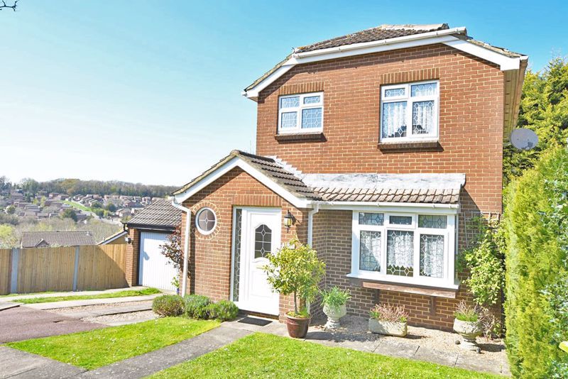 3 bed detached house for sale in Aldington Close, Chatham ME5 Zoopla