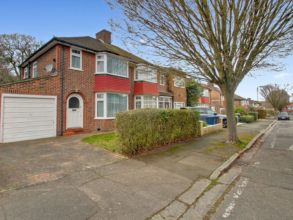 3 bed semidetached house for sale in Woodland Rise, Greenford UB6, £