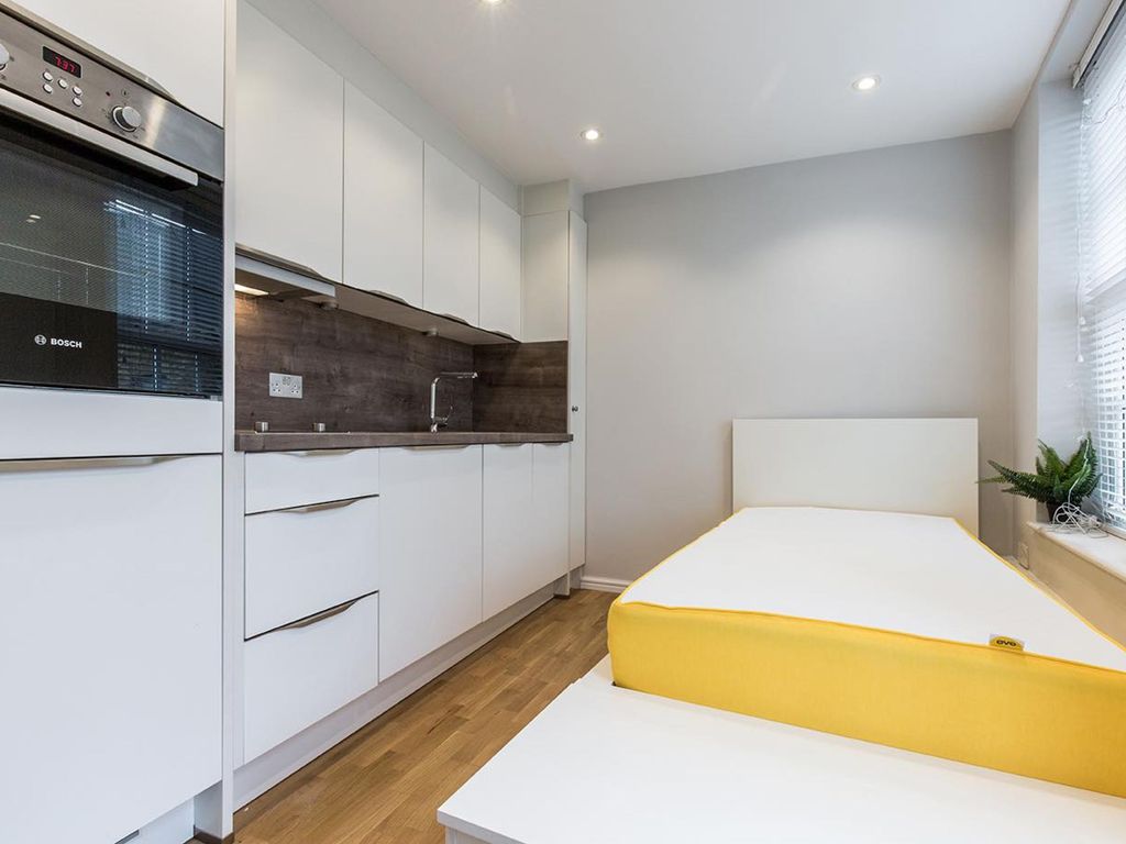 Studio to rent in Wandsworth Road, London SW8, £1,300 pcm Zoopla