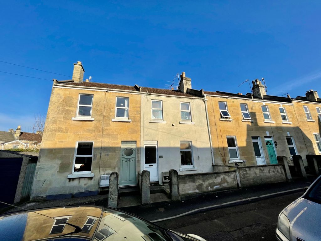 4 bed property to rent in Burnham Road, Bath BA2 Zoopla