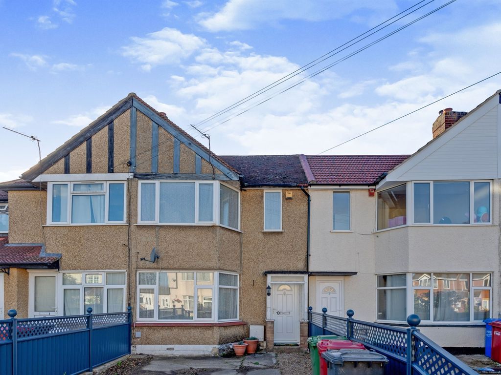 2 bed terraced house for sale in Aldborough Spur, Slough SL1 Zoopla