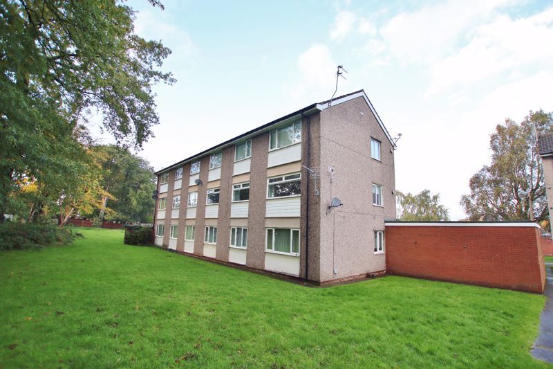 2 bed flat for sale in Cornwall Court, Friars Close, Bebington, Wirral