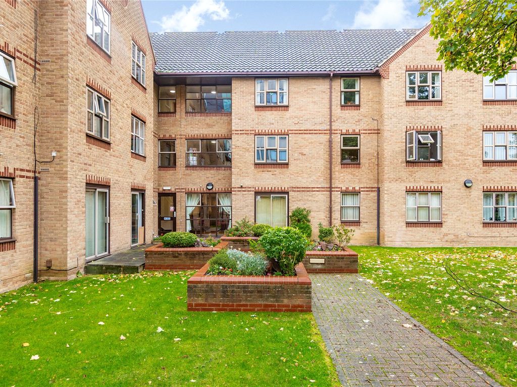 1 Bed Flat For Sale In Springfield Road Chelmsford Essex CM2 Zoopla