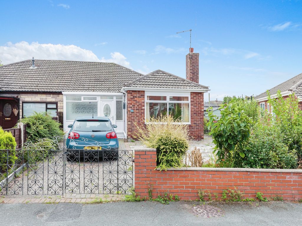 2 bed semidetached bungalow for sale in Woodland Avenue, Thornton