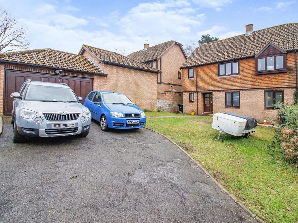 4 bed detached house for sale in Aspen Drive, Newton Abbot TQ12 Zoopla