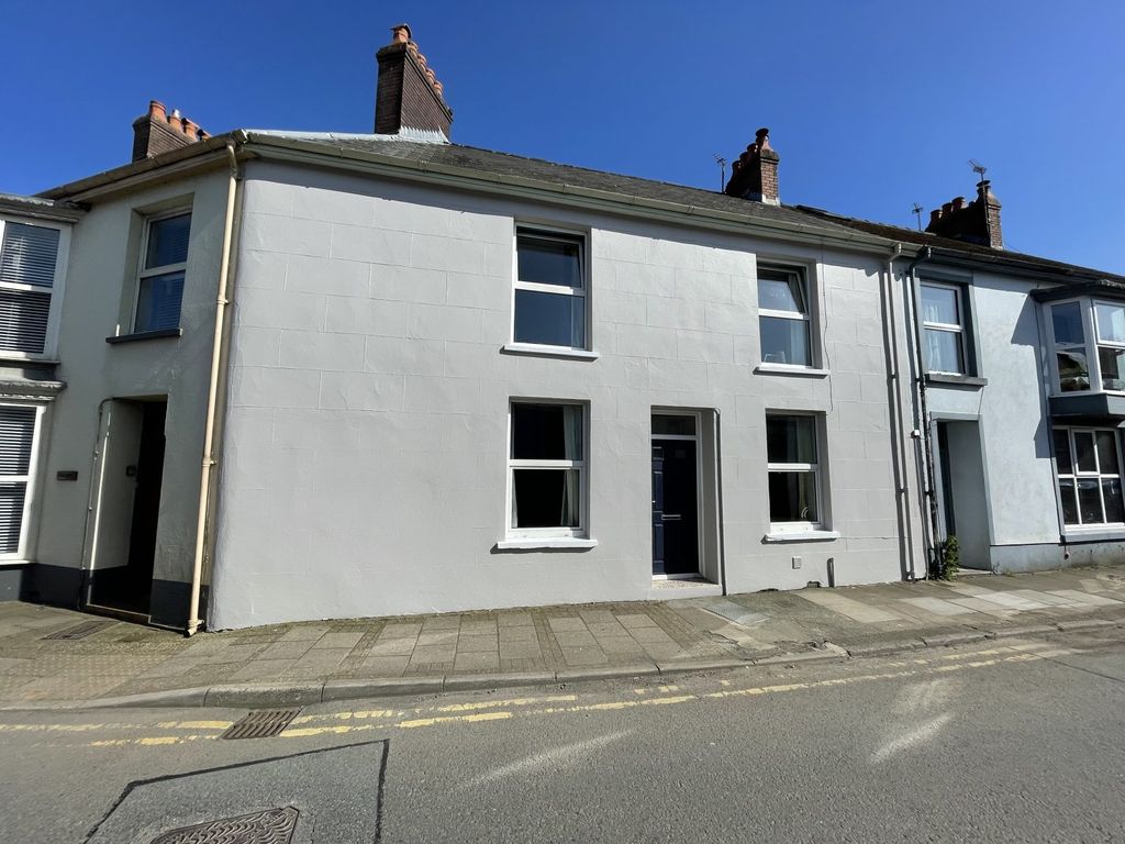 4 bed terraced house for sale in St. James Street, Narberth