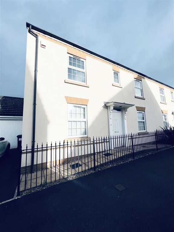 3 bed semidetached house to rent in Lower Trindle Close, Chudleigh