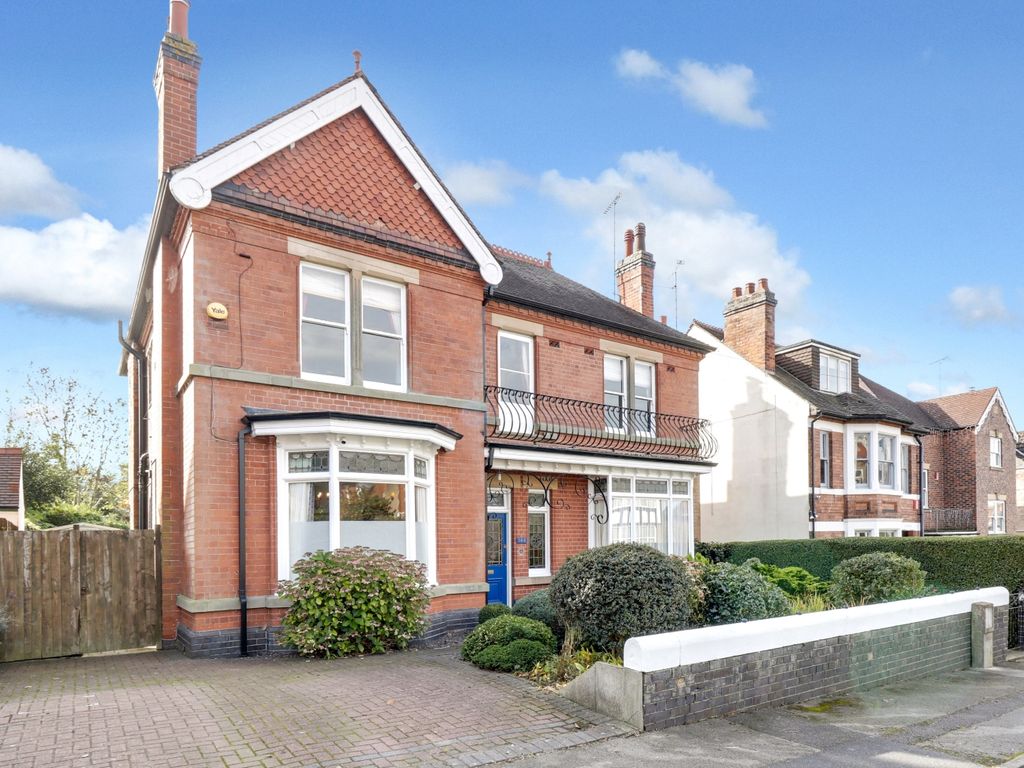 5 bed detached house for sale in Scalpcliffe Road, BurtonOnTrent