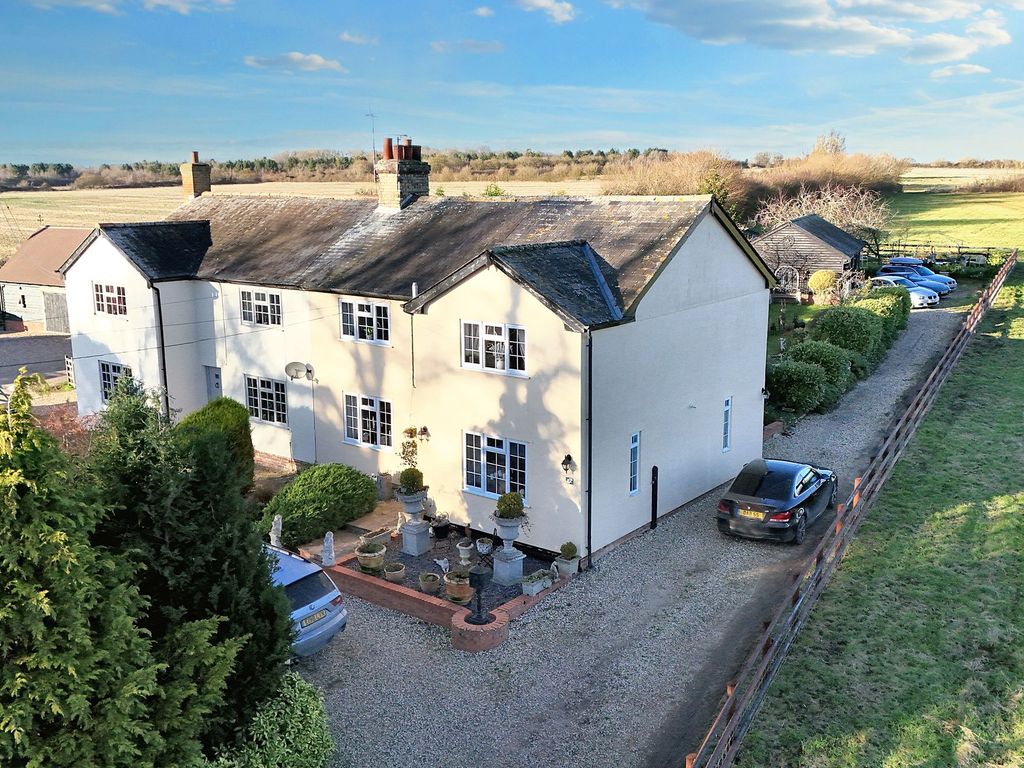 4 bed semidetached house for sale in Water Lane, Denston CB8, £550,000